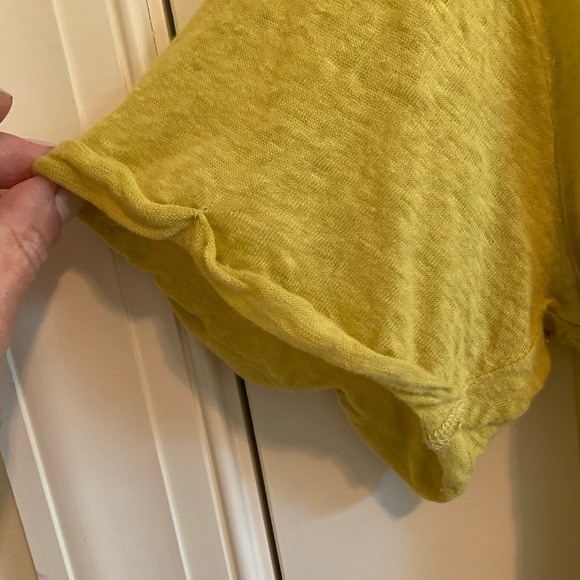 🌻Preloved Femme Yellow Top - Picture 4 of 4